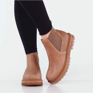 Birckenstock Stanton Chelesea Sandcastle Booties Size 9 narrow